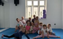 Taniec, gimnastyka i joga – zajęcia z ArtMusic