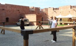 Turniej Rycerski na dziedzińcu zamkowym