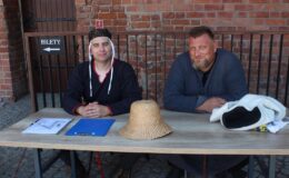 Turniej Rycerski na dziedzińcu zamkowym