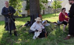 Turniej Rycerski na dziedzińcu zamkowym