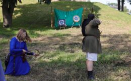 Turniej Rycerski na dziedzińcu zamkowym