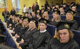 Dyplomatorium i czepkowanie absolwentów Wyższej Szkoły Gospodarki Kolegium Nauk Stosowanych Filii w Działdowie