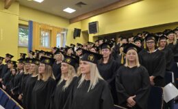 Dyplomatorium i czepkowanie absolwentów Wyższej Szkoły Gospodarki Kolegium Nauk Stosowanych Filii w Działdowie