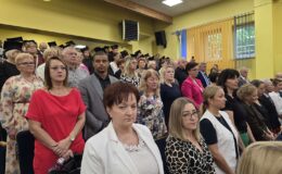 Dyplomatorium i czepkowanie absolwentów Wyższej Szkoły Gospodarki Kolegium Nauk Stosowanych Filii w Działdowie