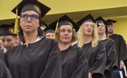 Dyplomatorium i czepkowanie absolwentów Wyższej Szkoły Gospodarki Kolegium Nauk Stosowanych Filii w Działdowie