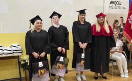 Dyplomatorium i czepkowanie absolwentów Wyższej Szkoły Gospodarki Kolegium Nauk Stosowanych Filii w Działdowie
