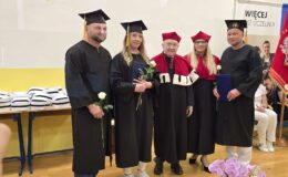 Dyplomatorium i czepkowanie absolwentów Wyższej Szkoły Gospodarki Kolegium Nauk Stosowanych Filii w Działdowie