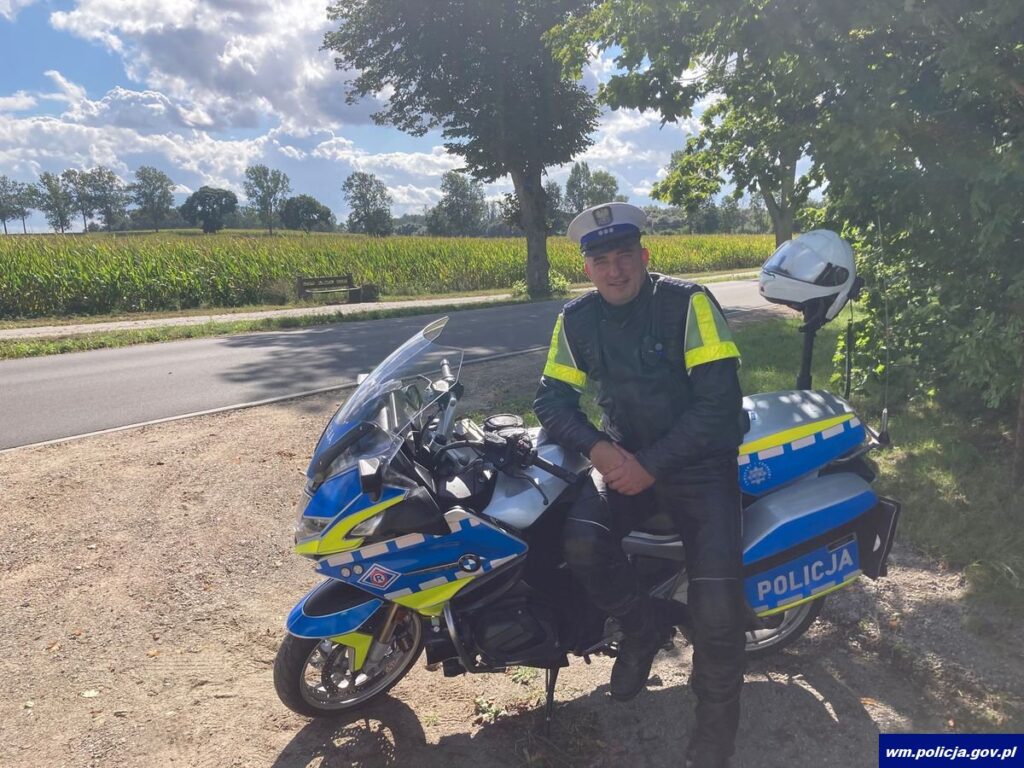 16 tys. km na motocyklu przez Azję - "podróż życia" naszego policjanta st. asp. Damian Szramka i służbowy motocykl policyjny