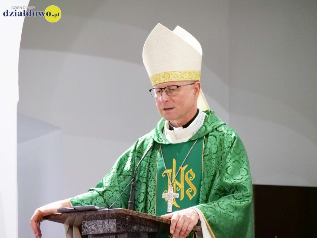 Ksiądz Biskup Arkadiusz Okroj z wizytą w Działdowskim Dekanacie Ksiądz Biskup Arkadiusz Okroj w kościele pw. Podwyższenia Krzyża Świętego w Działdowie