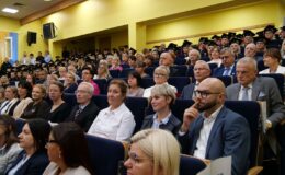 Dyplomatorium i czepkowanie absolwentów Wyższej Szkoły Gospodarki Kolegium Nauk Stosowanych Filii w Działdowie