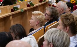 Dyplomatorium i czepkowanie absolwentów Wyższej Szkoły Gospodarki Kolegium Nauk Stosowanych Filii w Działdowie