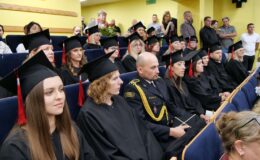 Dyplomatorium i czepkowanie absolwentów Wyższej Szkoły Gospodarki Kolegium Nauk Stosowanych Filii w Działdowie