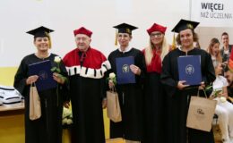 Dyplomatorium i czepkowanie absolwentów Wyższej Szkoły Gospodarki Kolegium Nauk Stosowanych Filii w Działdowie