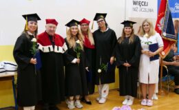 Dyplomatorium i czepkowanie absolwentów Wyższej Szkoły Gospodarki Kolegium Nauk Stosowanych Filii w Działdowie