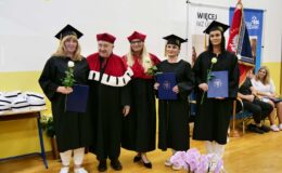 Dyplomatorium i czepkowanie absolwentów Wyższej Szkoły Gospodarki Kolegium Nauk Stosowanych Filii w Działdowie