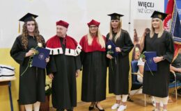 Dyplomatorium i czepkowanie absolwentów Wyższej Szkoły Gospodarki Kolegium Nauk Stosowanych Filii w Działdowie