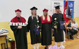 Dyplomatorium i czepkowanie absolwentów Wyższej Szkoły Gospodarki Kolegium Nauk Stosowanych Filii w Działdowie