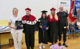 Dyplomatorium i czepkowanie absolwentów Wyższej Szkoły Gospodarki Kolegium Nauk Stosowanych Filii w Działdowie