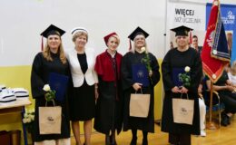 Dyplomatorium i czepkowanie absolwentów Wyższej Szkoły Gospodarki Kolegium Nauk Stosowanych Filii w Działdowie