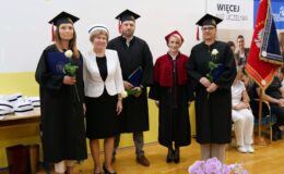 Dyplomatorium i czepkowanie absolwentów Wyższej Szkoły Gospodarki Kolegium Nauk Stosowanych Filii w Działdowie