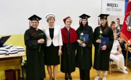 Dyplomatorium i czepkowanie absolwentów Wyższej Szkoły Gospodarki Kolegium Nauk Stosowanych Filii w Działdowie