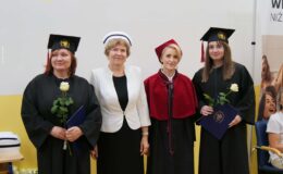 Dyplomatorium i czepkowanie absolwentów Wyższej Szkoły Gospodarki Kolegium Nauk Stosowanych Filii w Działdowie