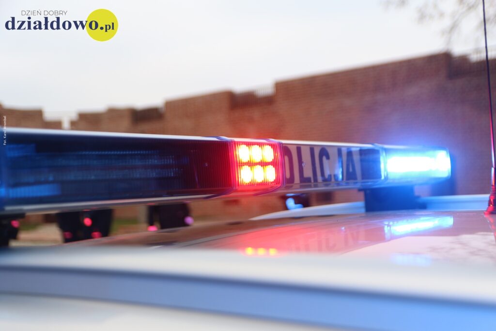(na zdjęciu sygnalizator świetlny policyjny)