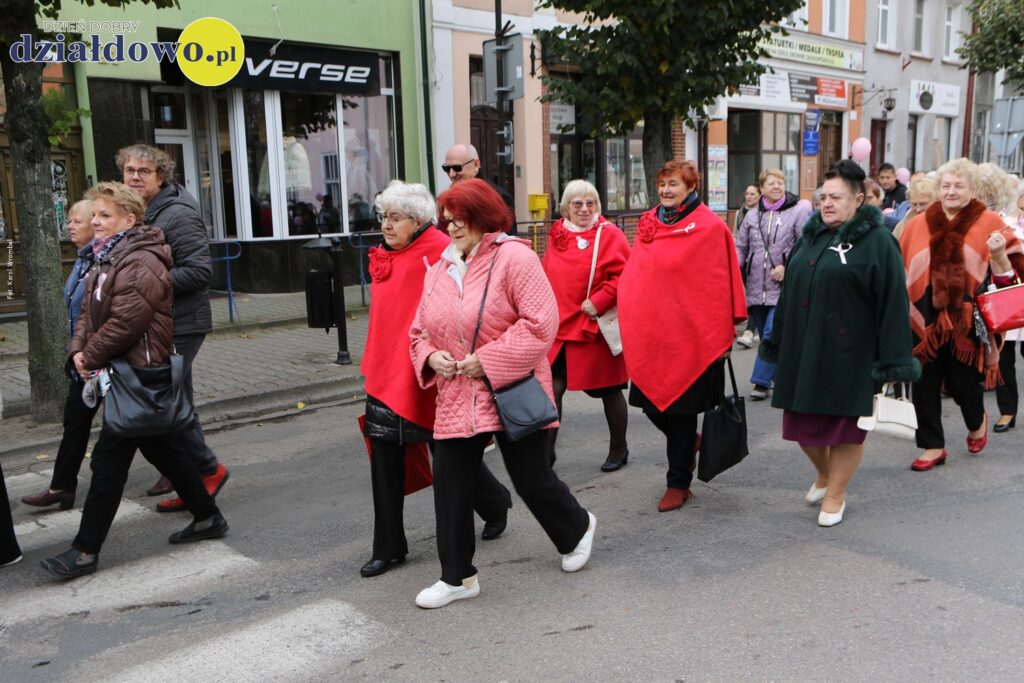 Badajcie się, zachorować może każdy. To przesłanie XVI Marszu Życia i Nadziei naszych "Amazonek" XVI Marsz Życia i Nadziei idący ulicami Działdowa