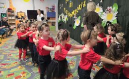 „Biedronki” pasowane na przedszkolaków