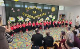 „Biedronki” pasowane na przedszkolaków