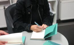 Spotkanie z pisarką Joanną Wilengowską w bibliotece