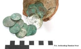 Niezwykły skarb – srebrne monety z XVII wieku trafiły do Muzeum Pogranicza w Działdowie 