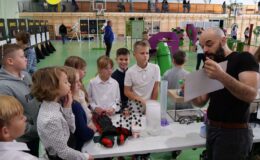 Pasowanie na Pierwszoklasistę i inne atrakcje w Szkole Podstawowej nr 2