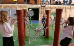 Pasowanie na Pierwszoklasistę i inne atrakcje w Szkole Podstawowej nr 2