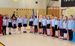 podczas występu z okazji uroczystego ślubowania i Dnia Edukacji Narodowej