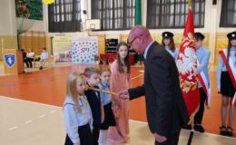 Pasowanie na Pierwszaka i Dzień Edukacji Narodowej w Szkole Podstawowej nr 1