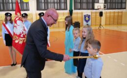 Pasowanie na Pierwszaka i Dzień Edukacji Narodowej w Szkole Podstawowej nr 1