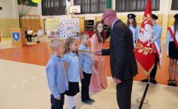 Pasowanie na Pierwszaka i Dzień Edukacji Narodowej w Szkole Podstawowej nr 1