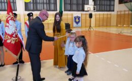 Pasowanie na Pierwszaka i Dzień Edukacji Narodowej w Szkole Podstawowej nr 1