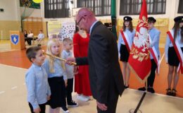 Pasowanie na Pierwszaka i Dzień Edukacji Narodowej w Szkole Podstawowej nr 1