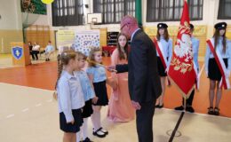 Pasowanie na Pierwszaka i Dzień Edukacji Narodowej w Szkole Podstawowej nr 1