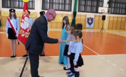Pasowanie na Pierwszaka i Dzień Edukacji Narodowej w Szkole Podstawowej nr 1