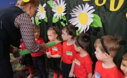 „Biedronki” pasowane na przedszkolaków