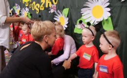 „Biedronki” pasowane na przedszkolaków