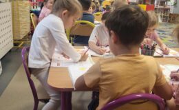 Hasło Planu Daltońskiego „Pomóż mi zrobić to samemu”