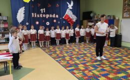 Uroczysta akademia z okazji Święta Niepodległości w Przedszkolu nr 5