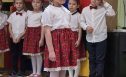 Uroczysta akademia z okazji Święta Niepodległości w Przedszkolu nr 5