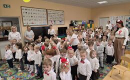 Uroczysta akademia z okazji Święta Niepodległości w Przedszkolu nr 5