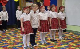 Uroczysta akademia z okazji Święta Niepodległości w Przedszkolu nr 5