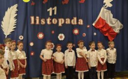 Uroczysta akademia z okazji Święta Niepodległości w Przedszkolu nr 5
